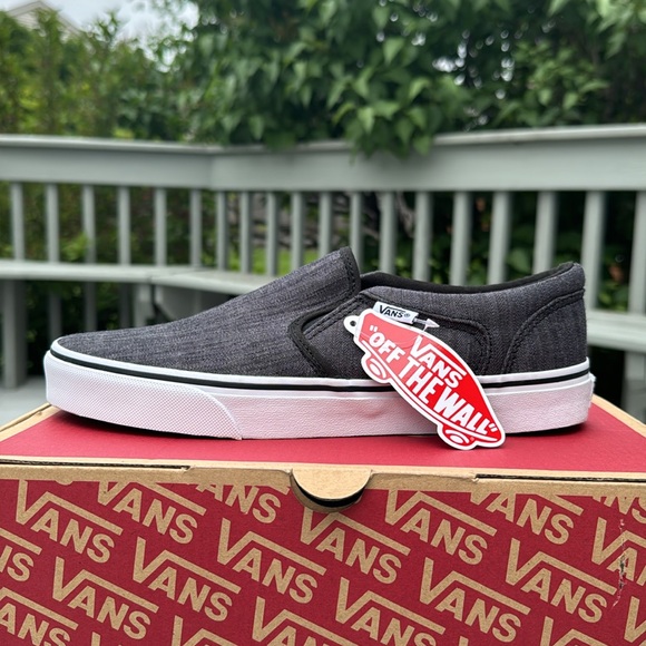 NEW! Vans Slip-On - Picture 2 of 5